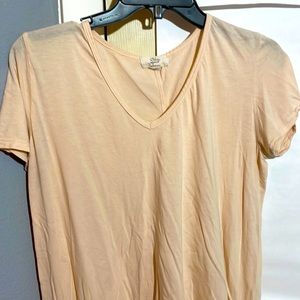 Blair Maxwell shirt size medium light peach color